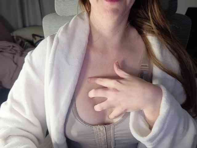 PassionateMommy webcam