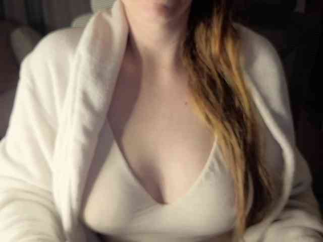 PassionateMommy webcam