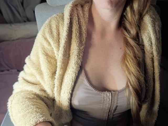 PassionateMommy webcam