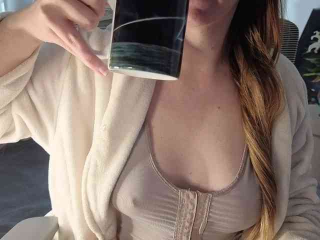 PassionateMommy webcam