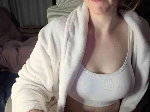 CreamyWoman CreamyWoman