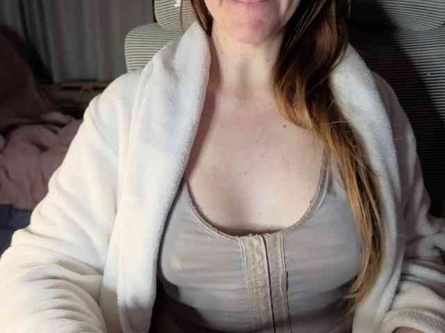 PassionateMommy webcam