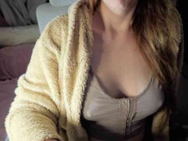 PassionateMommy webcam