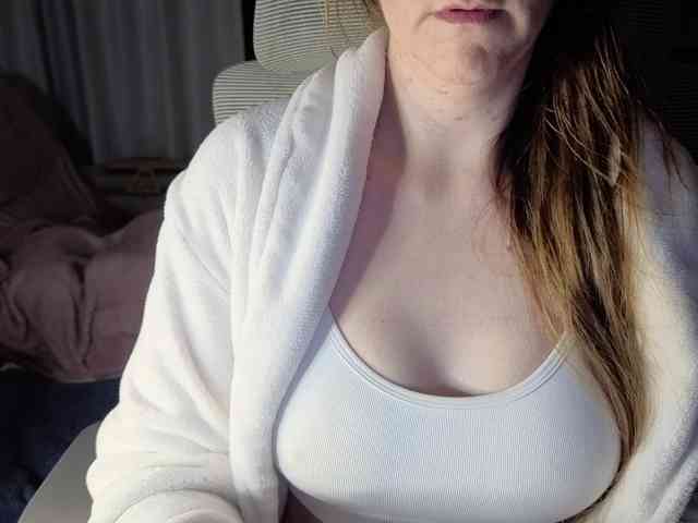 PassionateMommy webcam