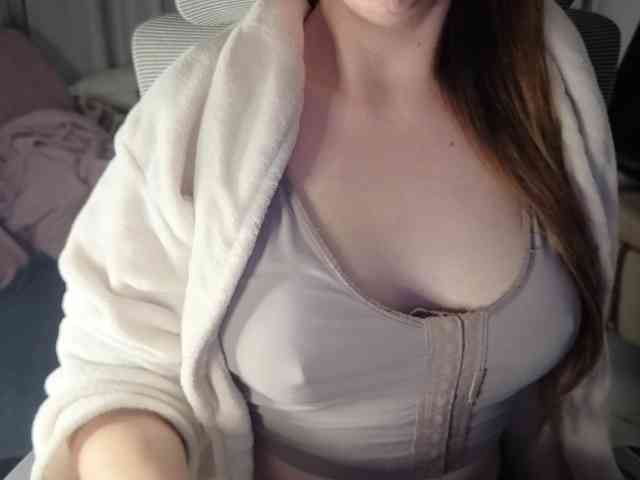 PassionateMommy webcam