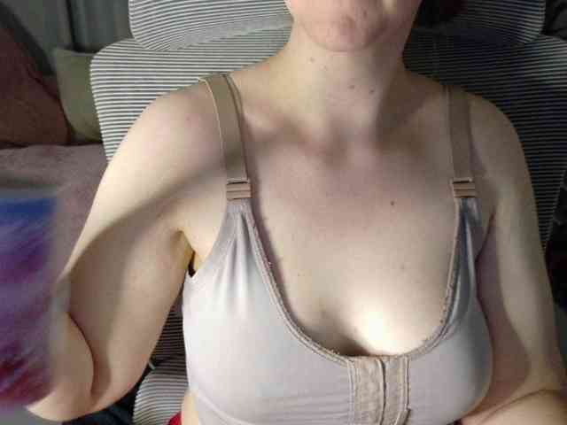 PassionateMommy webcam