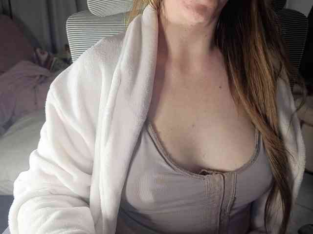 PassionateMommy webcam