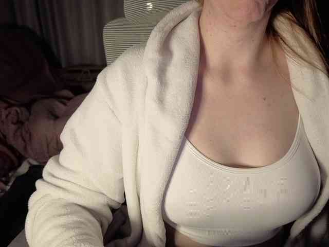 PassionateMommy webcam