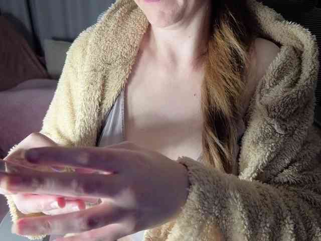 PassionateMommy webcam