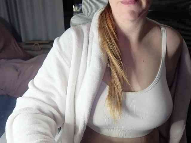 PassionateMommy webcam