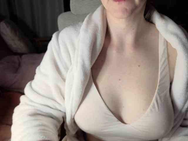 CreamyWoman