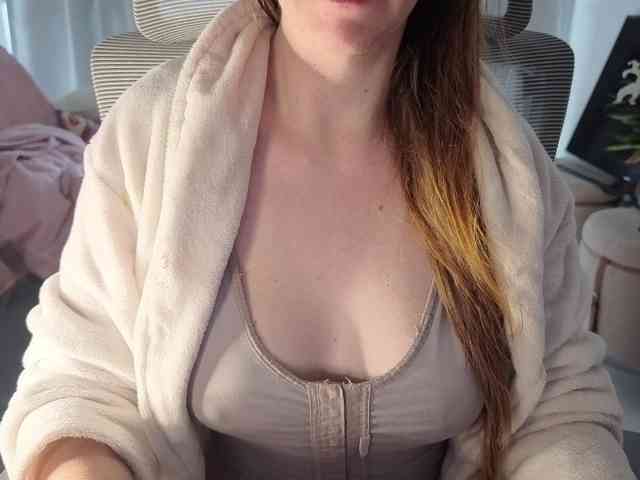 PassionateMommy webcam