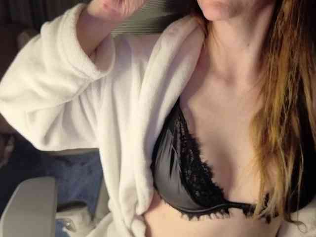 PassionateMommy webcam