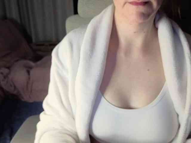 CreamyWoman CreamyWoman