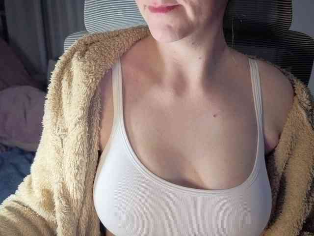 CreamyWoman