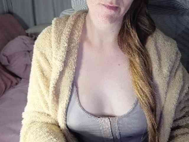 PassionateMommy webcam
