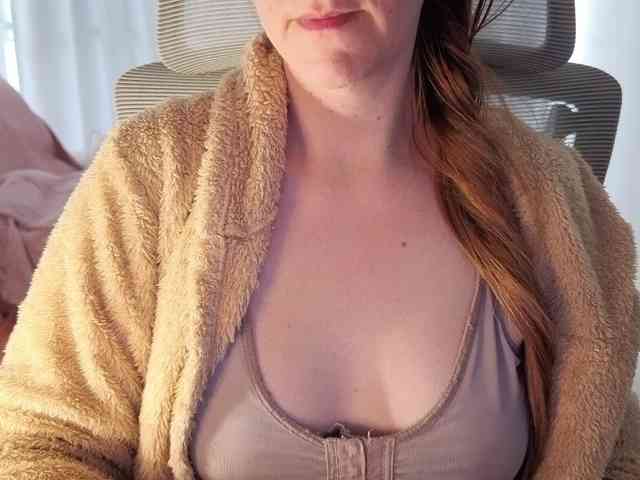 PassionateMommy webcam