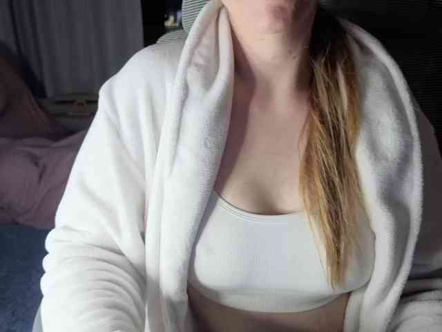 PassionateMommy webcam