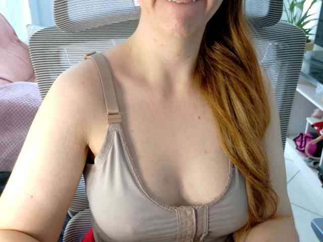 PassionateMommy webcam