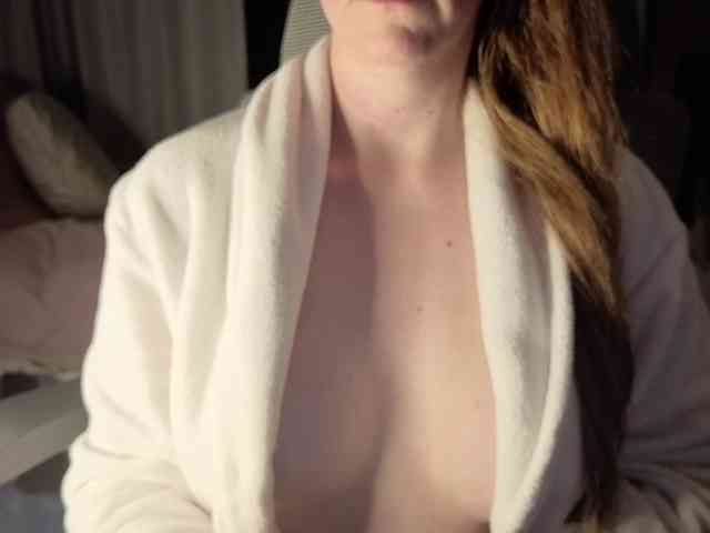 PassionateMommy webcam