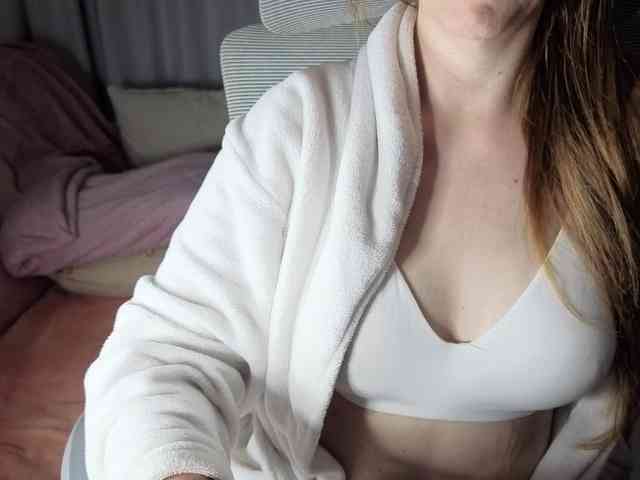 PassionateMommy webcam