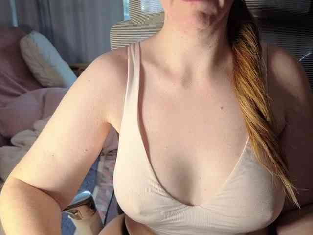 PassionateMommy webcam