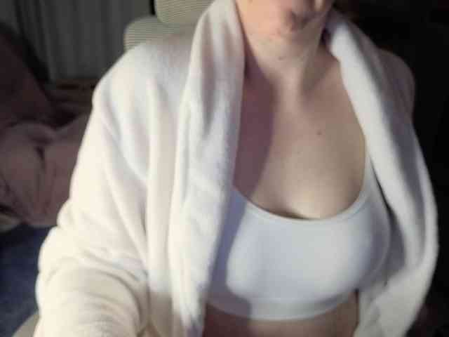 PassionateMommy webcam
