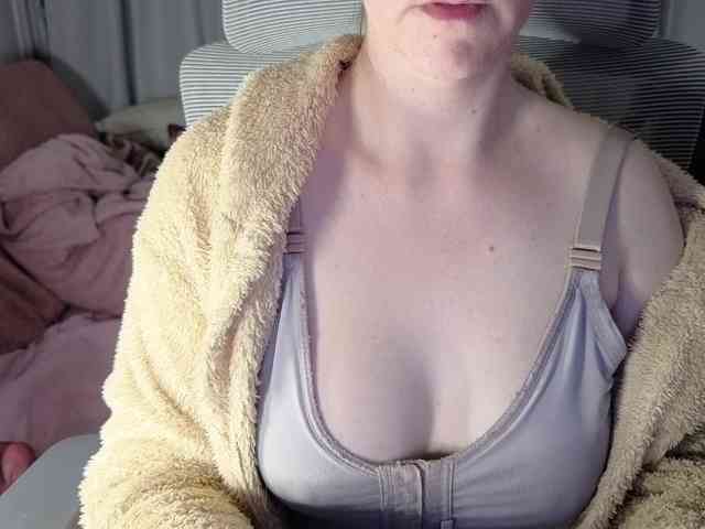 PassionateMommy webcam