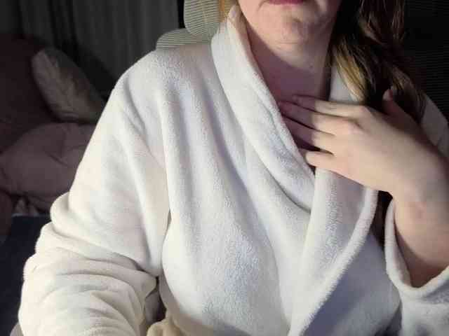 PassionateMommy webcam