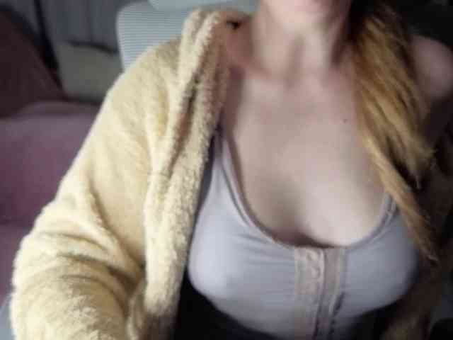 PassionateMommy webcam