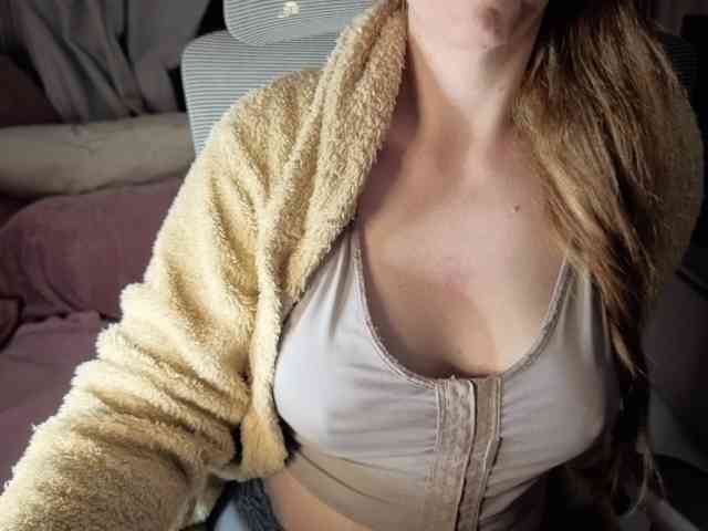PassionateMommy webcam