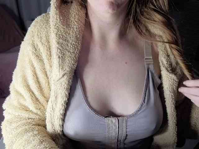 PassionateMommy webcam
