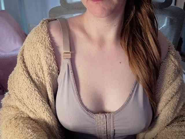 PassionateMommy webcam