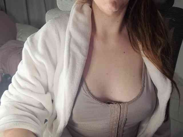 PassionateMommy webcam