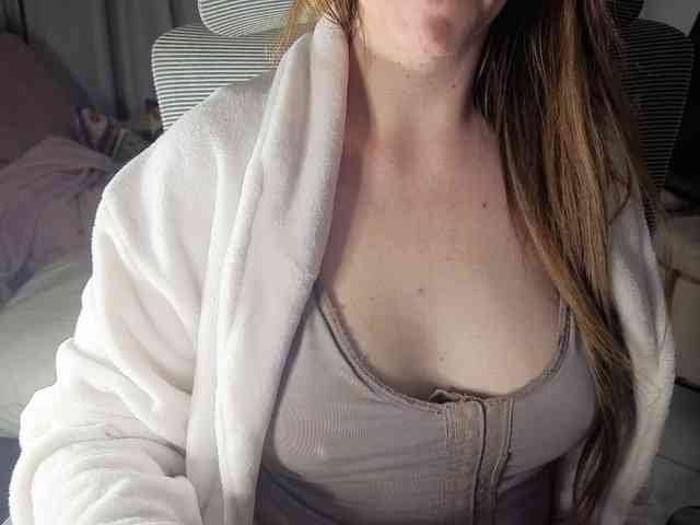 PassionateMommy webcam