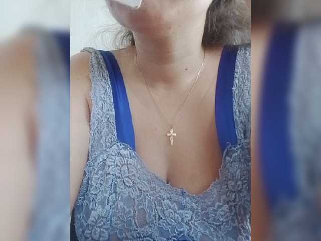 Vika-34 live cam on BongaCams