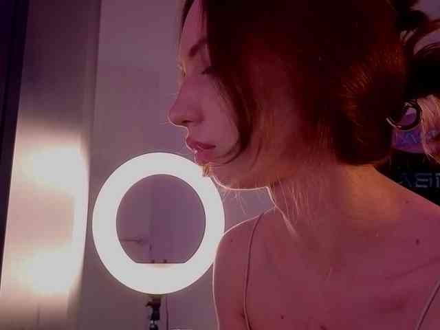 elfinvibes Live Webcam on BongaCams