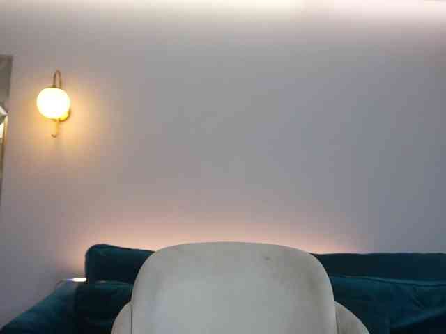 AmiraRoshen webcam