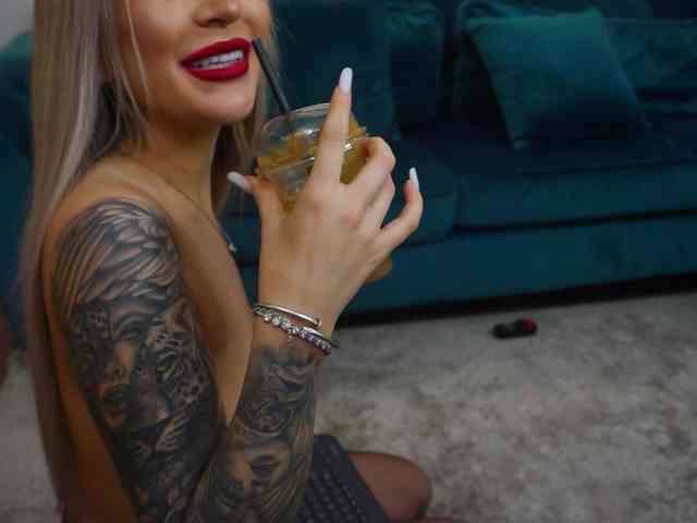Modelo: AmiraRoshen
