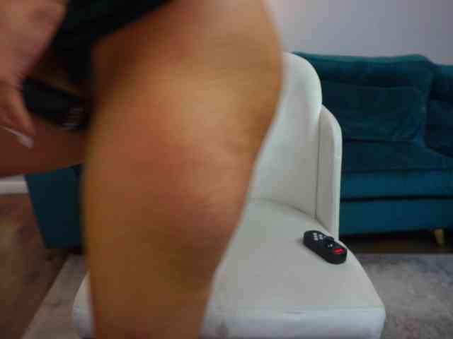 AmiraRoshen webcam