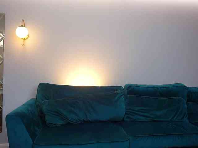 AmiraRoshen webcam