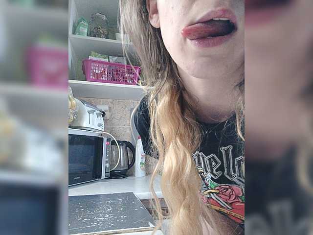 sexyblondmia live sex
