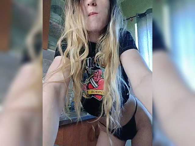 sexyblondmia live sex