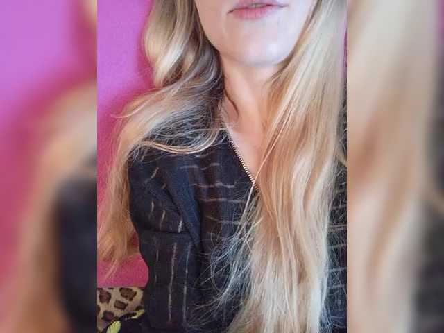 SexyBlondMia