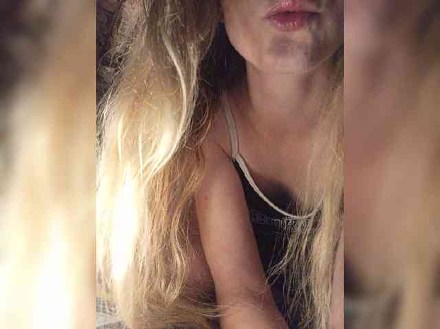 SexyBlondMia