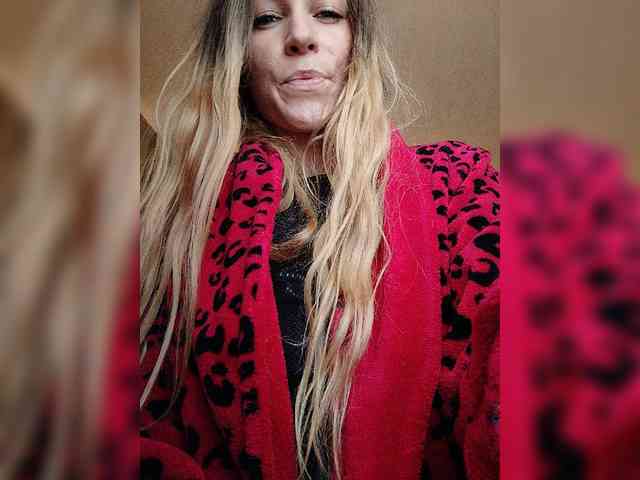 SexyBlondMia SexyBlondMia