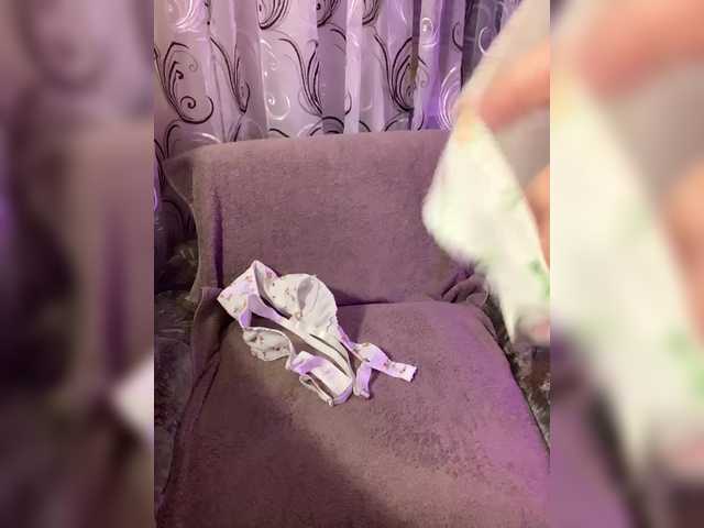 Fox-baby live webcam show