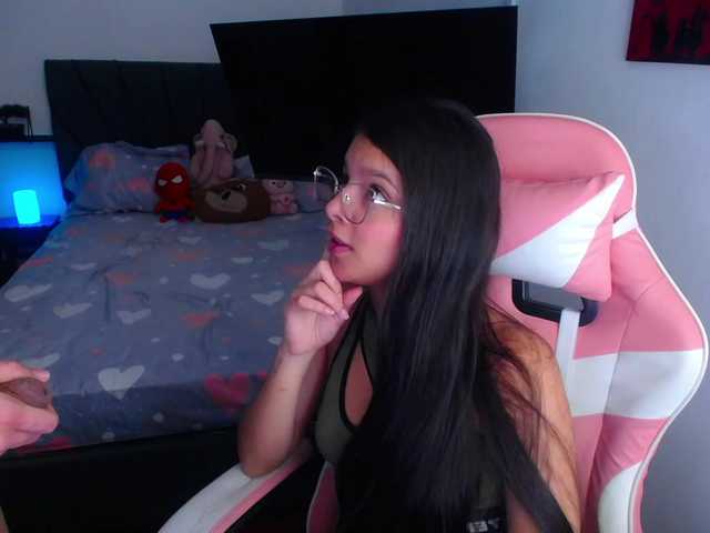 room-kitty live cam on BongaCams