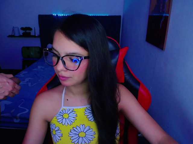room-kitty live cam preview
