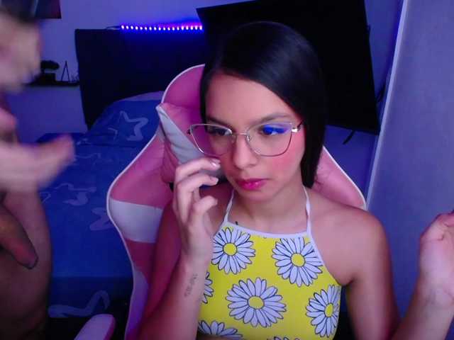 room-kitty live cam on BongaCams